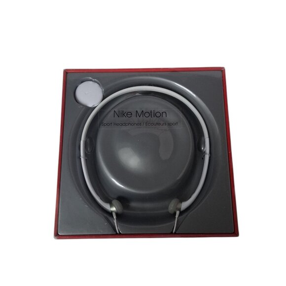 Nike Other - Nike Motion Sport In_Ear Headphones White Wired 3.5mm Jack New Sealed Original